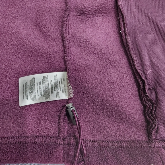 [COLUMBIA] womens size Medium, maroon long sleeve zip up jacket . - Picture 7 of 16